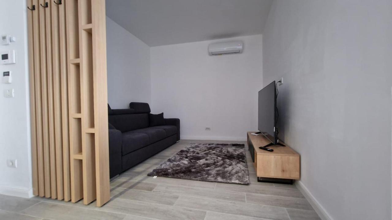 West Homes 36 Oradea Bagian luar foto