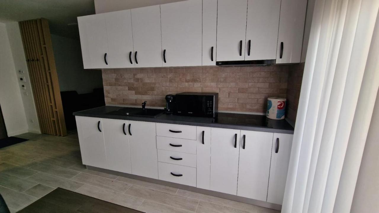 West Homes 36 Oradea Bagian luar foto